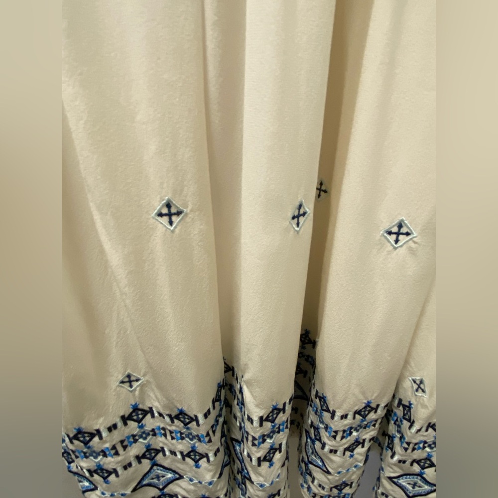 100% SILK Luxe Ivory and Blue Patterned Long Sleeve Dress - Picture 10 of 13